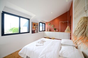 5 Schlafzimmer, Bügeleisen/Bügelbrett, kostenloses WLAN, Bettwäsche