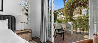 SV109 Remodeled 1BR/2BA Luxe LQ Spa Villa Escape