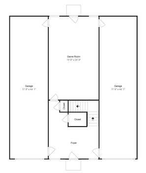Plano de planta que muestra una sala de juegos de 4,7 x 7,6 metros, dos garajes de 3,5 x 13,4 metros y 3,5 x 13,4 metros, un armario y un vestíbulo.