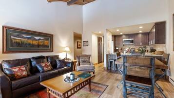 TV, fireplace, DVD player, offices