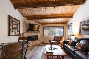 TV, fireplace, DVD player, offices