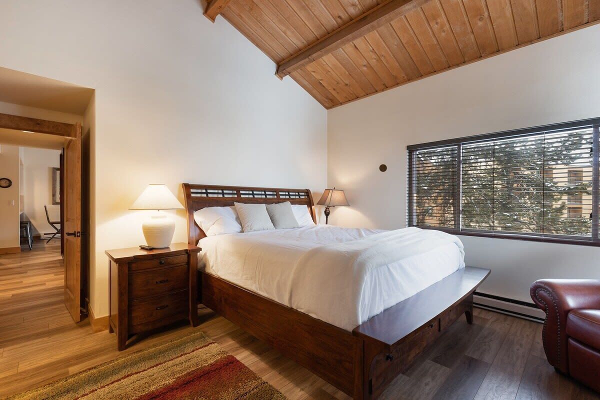 2 slaapkamers, een strijkplank/strijkijzer, wifi, beddengoed