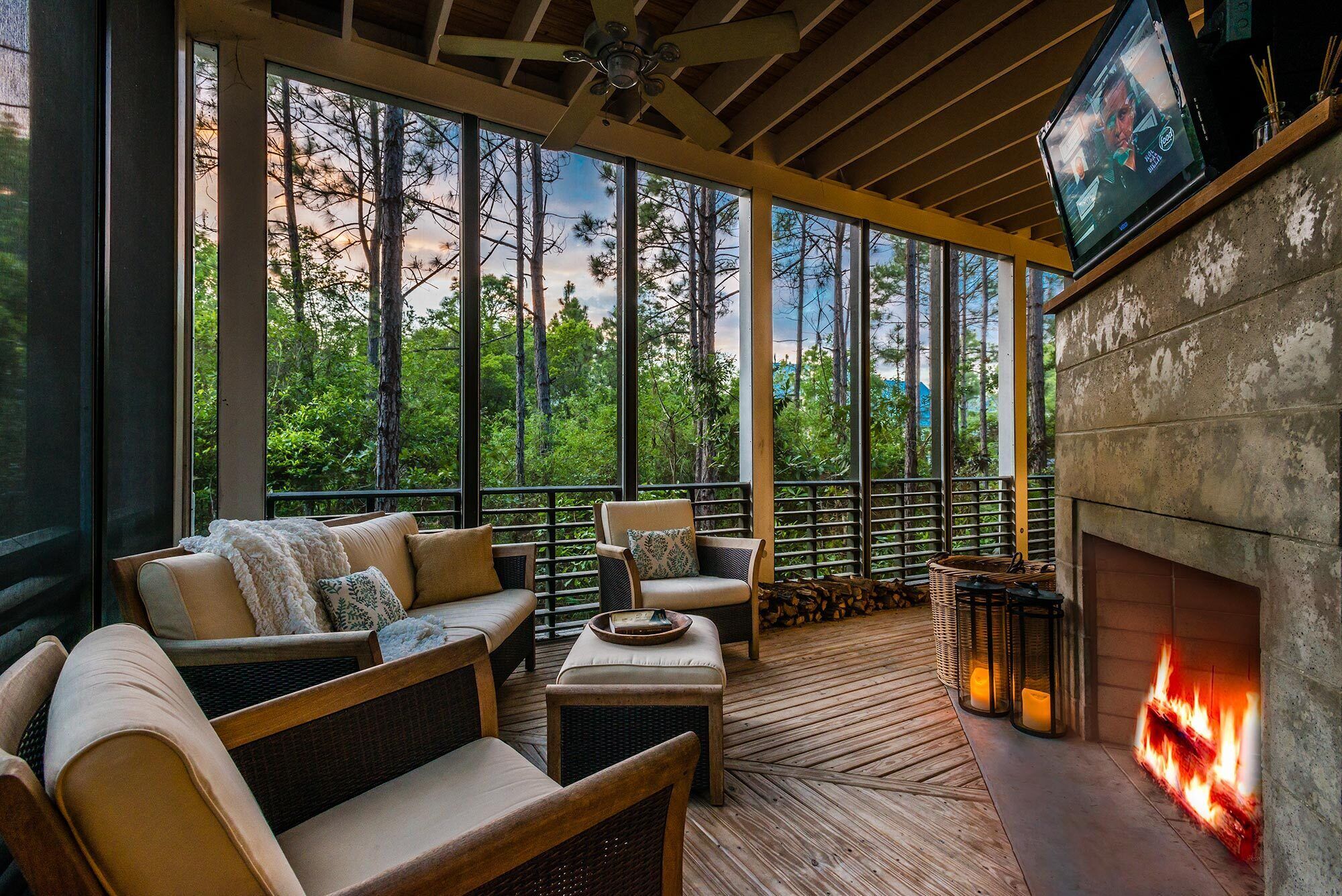 Book Now for a Fall Stay! The Best Views! Porches & Privacy in the Camp District! Bike to Seasid