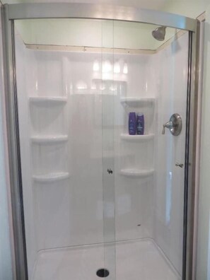 Shower, hair dryer, towels - Surf Scooter - close to Heceta Beach (Florence)