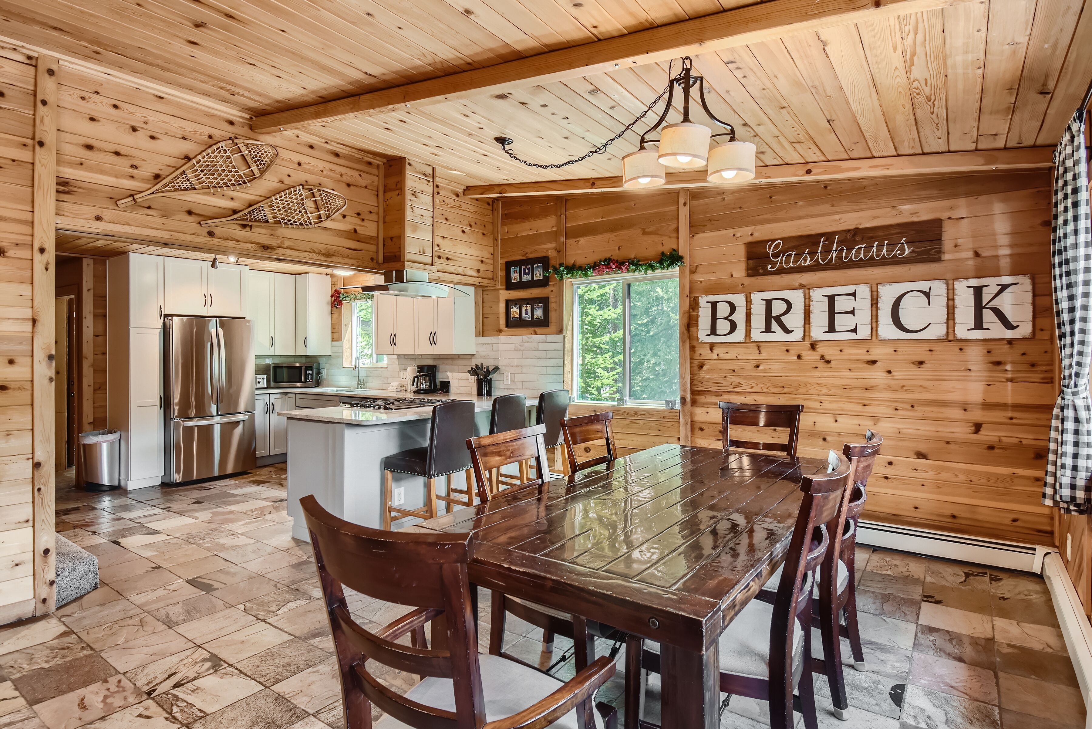 FREE SkyCard Activities - Mountain Cabin, Private Hot Tub, Quandary Mountain Views - Gasthaus Breck