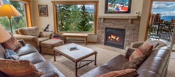 Powderhorn Penthouse Slopeview Condo: Views, Easy Slope/Town Access