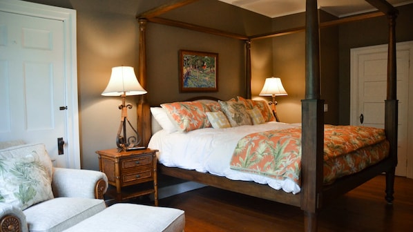 6 bedrooms, iron/ironing board, internet, bed sheets