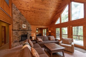 Smart TV, fireplace, DVD player