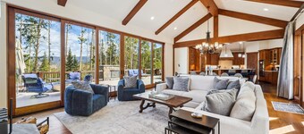 Highlands Hideaway: Gorgeous Breckenridge Private Home with Private Ski Shuttle!