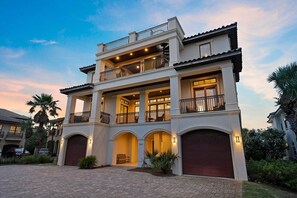 Exterior - 5 O'Clock Somewhere - Beach House with Gulf Views & Private Pool (Destin)