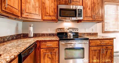 7. yö ilmaiseksi! Wi-Fi, Keskeisellä paikalla sijaitseva kävelymatka kaikkialla, Kaasutakka, Shuttle