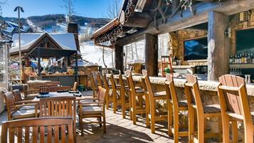 Bar (en la propiedad)