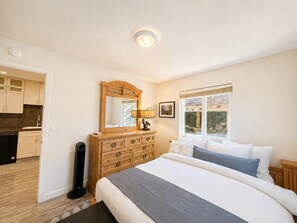 3 dormitorios, tabla de planchar con plancha, wifi y ropa de cama