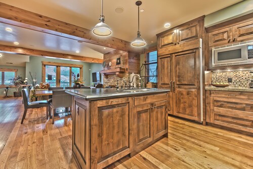 Enjoy a Luxury Living Space + High-End Features & Amenities at Park City Mountainside Manor