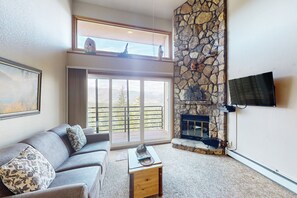 TV, fireplace, DVD player