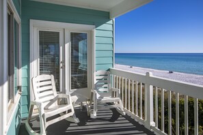 Property grounds - Gulf Front Condo, Elevator, Near Shops and Restaurants-Dune Allen Beach (Santa Rosa Beach)