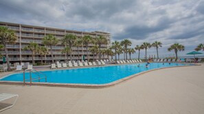 Piscine extérieure, piscine chauffée