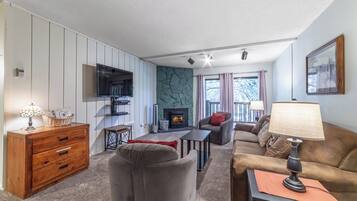 TV connectée, cheminée