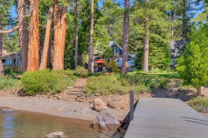 Property grounds - Black Bear Cottage - Lakefront - TLUXP (Carnelian Bay)