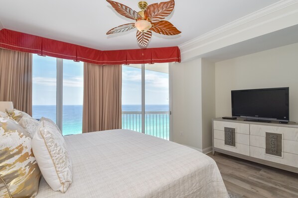 6 bedrooms, iron/ironing board, free WiFi, bed sheets