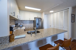 Fridge, microwave, coffee/tea maker, toaster - Aloha Condos, Ilikai Marina, Condo 786, Oceanfront, AC (Honolulu)