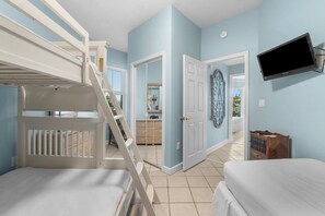 3 間睡房、熨斗/熨衫板、免費 Wi-Fi、床單