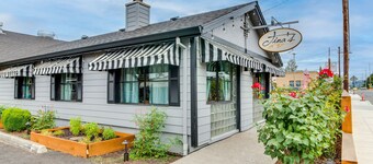 Maison de campagne viticole contemporaine au coeur de Dundee!