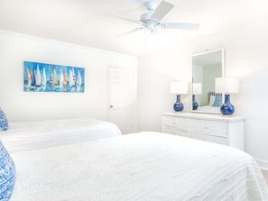 5 habitaciones, tabla de planchar con plancha y acceso a internet 
