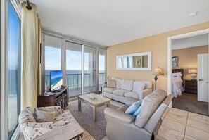TV, DVD player - Island Tower 1001 by Liquid Life (Gulf Shores)