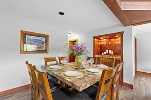 Dining - 67 W Hanson Rd - Après-Ski Summit Vista Retreat (Keystone)