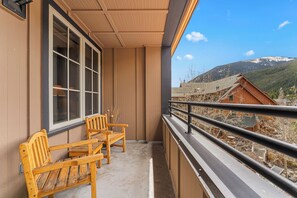 Property grounds - Condo in River Run w/ Mountain Views, Short Walk to Gondola/Shops/Restaurants (Keystone)