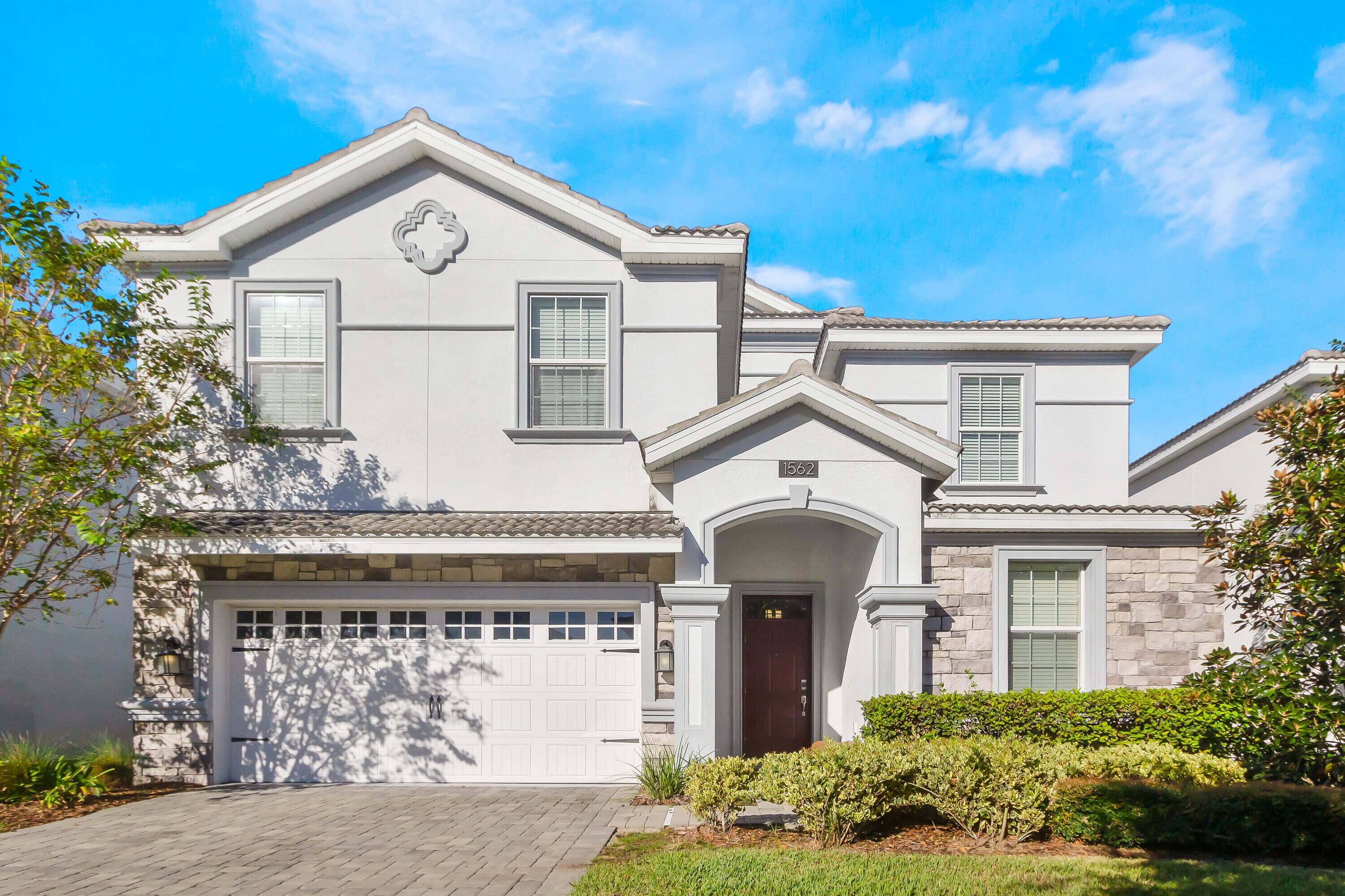 Ultimate 8 Bedroom 5 Bathroom Champions Gate Resort Property with Spa and Pool