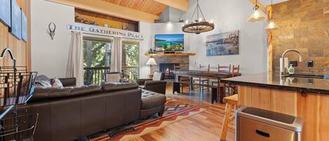 Smart TV, fireplace, DVD player