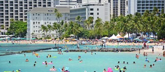 BEAUTIFUL Ocean Views!  A/C, Wi-Fi, Washlet, Pool!