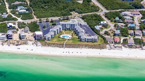 On the beach - Gulf-front Corner Unit, Great Views, Beach & Pool Access + Free Tickets! (Seacrest)