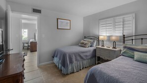 3 bedrooms, iron/ironing board, free WiFi, bed sheets - Gulf-front Corner Unit, Great Views, Beach & Pool Access + Free Tickets! (Seacrest)