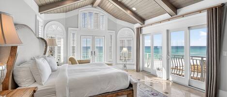 7 bedrooms, iron/ironing board, free internet, bed sheets