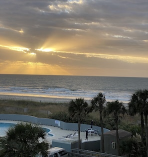 Beach nearby - South Hampton 305--Bathrooms Recently Updated (MYRTLE BEACH)