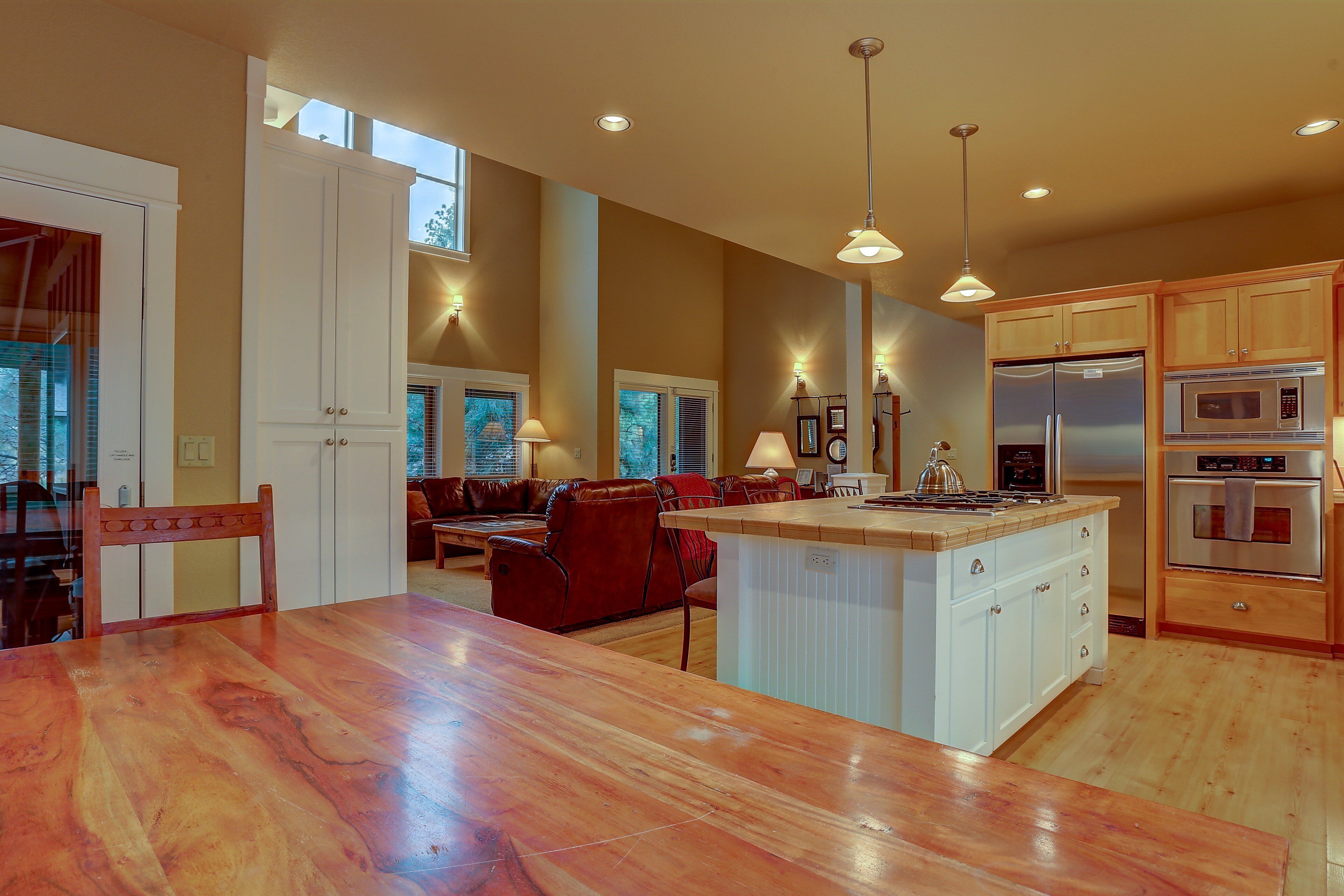 冰箱、微波炉、烤箱、炉灶