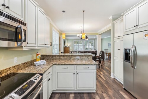 13 Moonshell, Close to Beach, Pool, Big Backyard, Free Golf, Pickleball