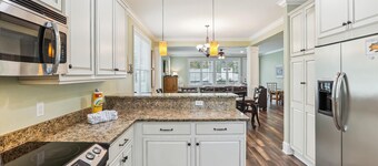 13 Moonshell, Close to Beach, Pool, Big Backyard, Free Golf, Pickleball