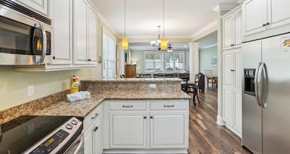 13 Moonshell, Close to Beach, Pool, Big Backyard, Free Golf, Pickleball