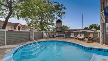 Sisäuima-allas, lämmitetty uima-allas