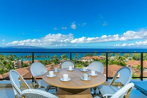 Outdoor dining - Panoramic Ocean Views at Wailea Beach Villas I503 (Wailea)