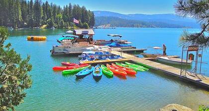 Welcoming Cabin with WiFi, Spacious Deck, & Outdoor Seating