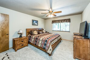 3 bedrooms, iron/ironing board, Internet, bed sheets