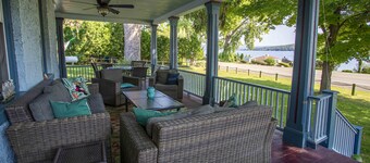 Charme champêtre: "Spacieuse maison du lac Keuka"