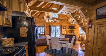 SOUTHERN CHARM w/ Hot Tub - Mountains Are Calling And We Must Go!!!