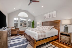 4 Schlafzimmer, Bügeleisen/Bügelbrett, WLAN, Bettwäsche