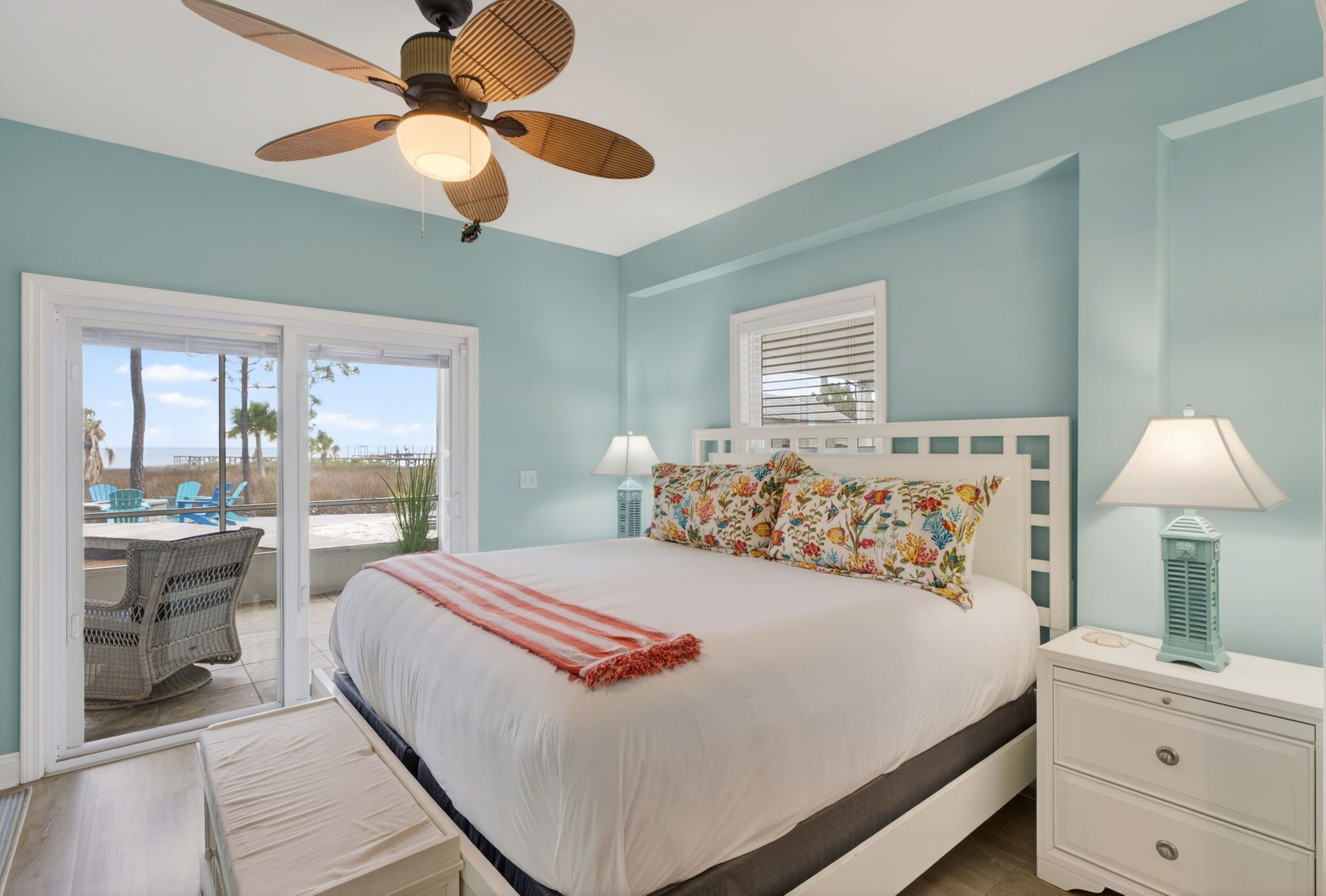 5 bedrooms, iron/ironing board, free WiFi, bed sheets